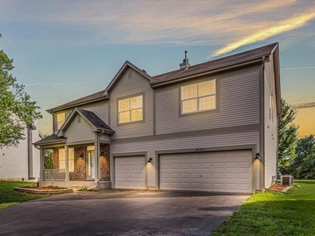 House for sale in Round Lake