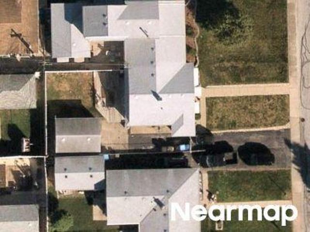 Townhouse for sale in Hometown