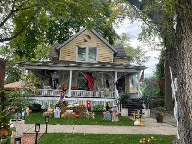 House for sale in La Grange, Illinois