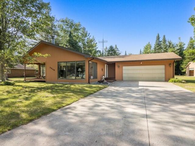 House for sale in Suttons Bay