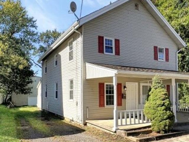 House for sale in Washington, Warren County