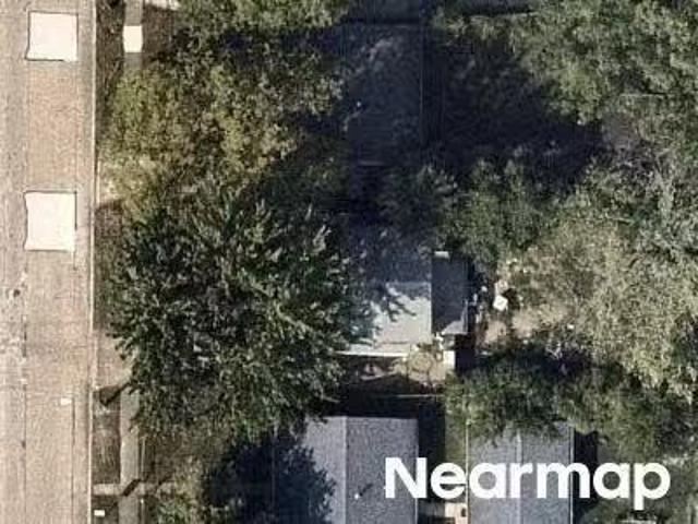 House for sale in Elyria