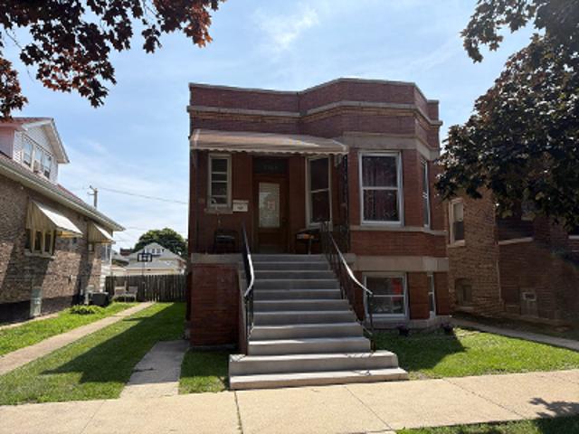 House for sale in Cicero, Illinois