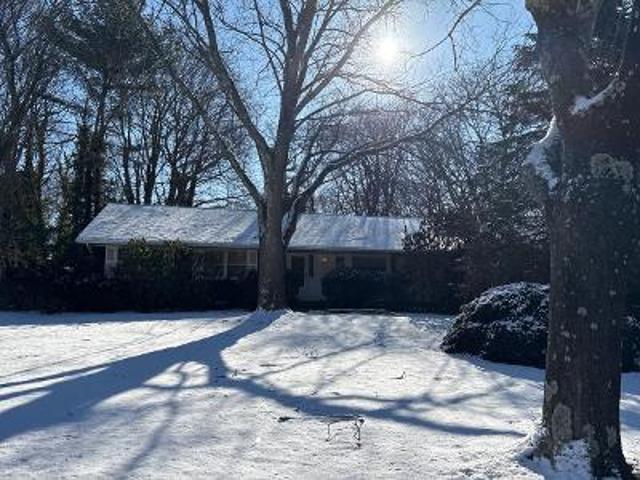 House for sale in Smithtown, New York