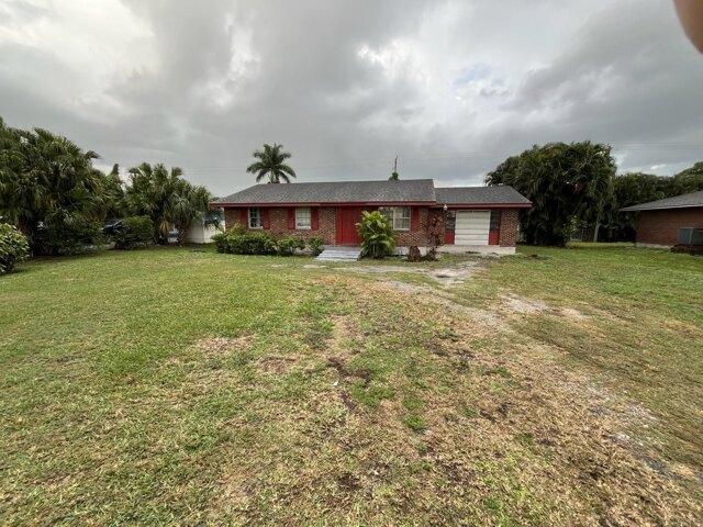 House for sale in Belle Glade