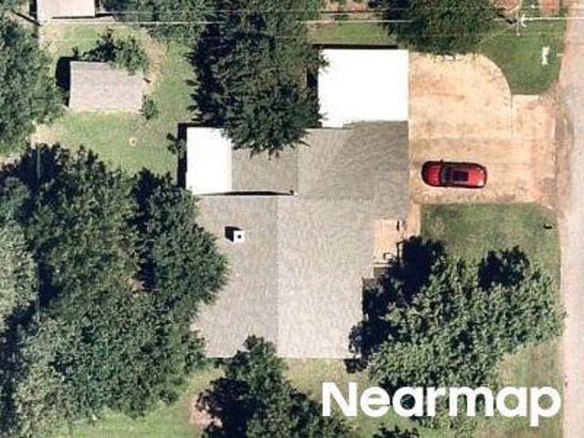 House for sale in Mustang, Canadian County