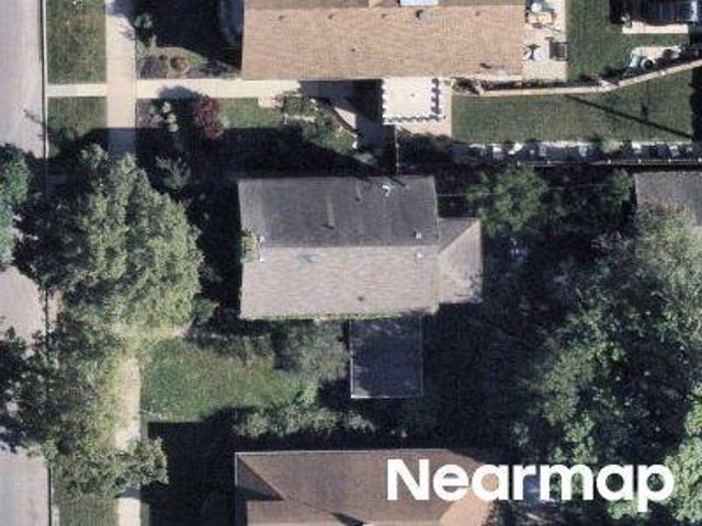 House for sale in South Shore Bungalow Historic District, Chicago