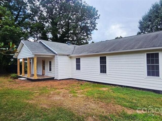 House for sale in Tryon