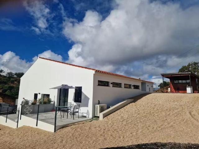 Apartamento alugar em São Bartolomeu De Messines, Faro