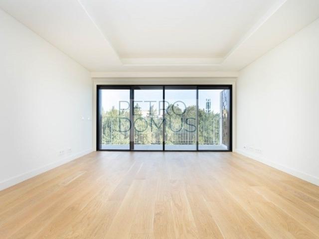 Apartamento alugar em Avenidas Novas, Lisboa