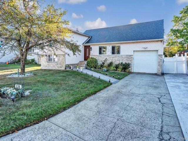 House for sale in Freeport, New York