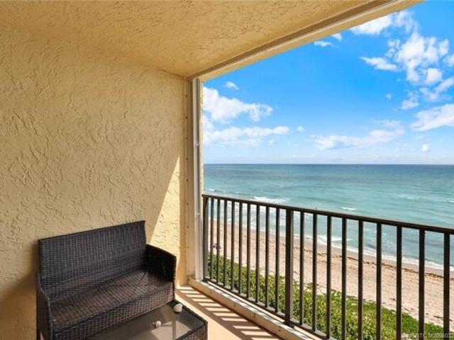 Condo for sale in Jensen Beach