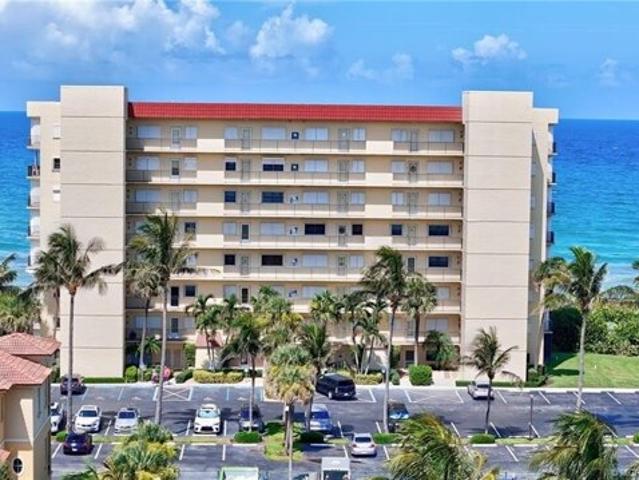 Condo for sale in Jensen Beach