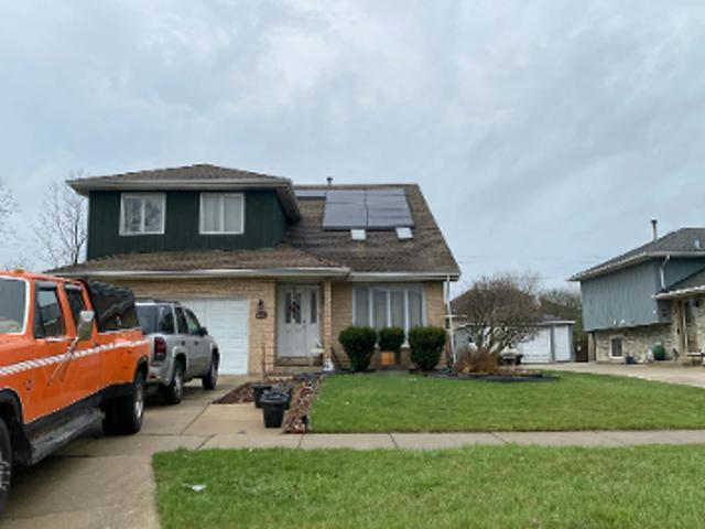 House for sale in Bridgeview, Illinois