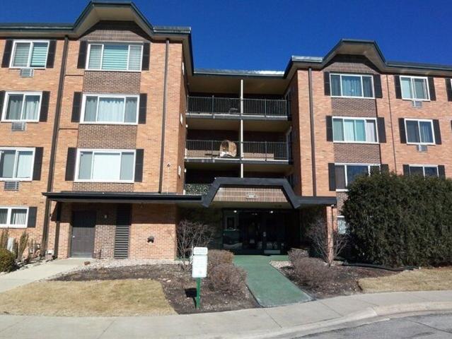 Condo for sale in Arlington Heights