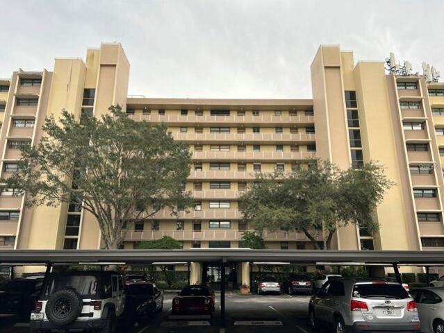 Condo for sale in Maitland, Florida