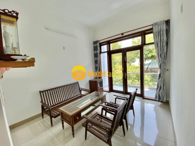 Nhà mặt phố bán