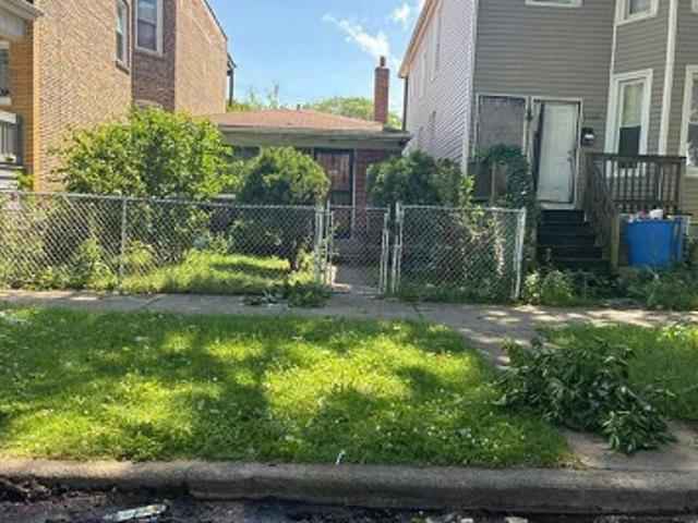 House for sale in Englewood, Chicago