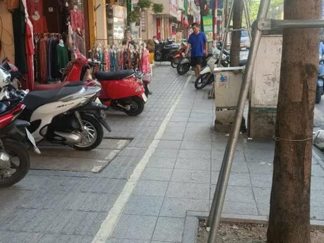 Nhà mặt phố bán tại Hoàn Kiếm, Hà Nội