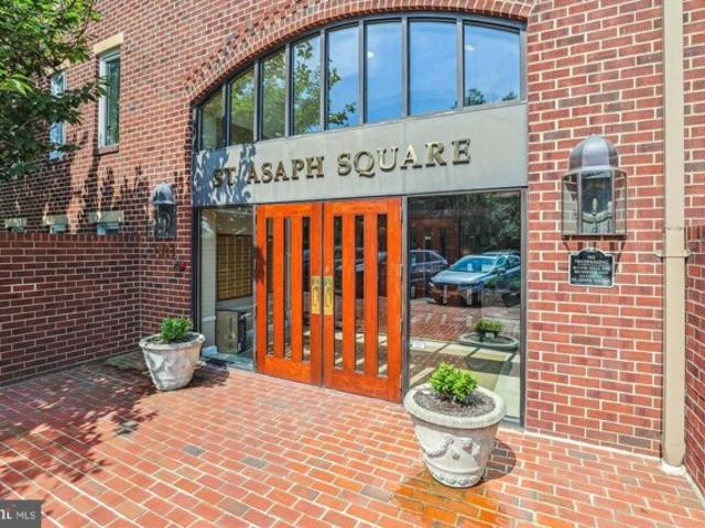 Condo for sale in Alexandria