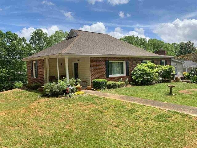House for sale in Landrum