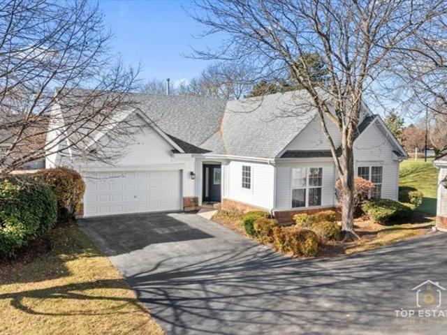 Condo for sale in Romeoville, Illinois