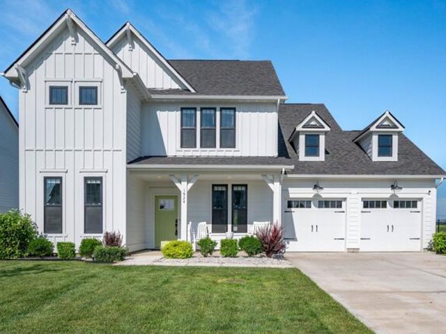 House for sale in New Palestine