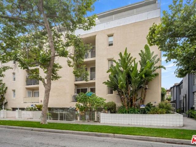 Condo for sale in Beverly Hills, California