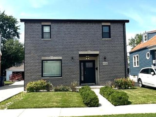 House for sale in Evergreen Park, Illinois