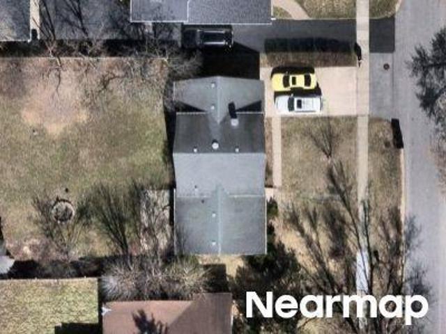 House for sale in Mchenry, Illinois