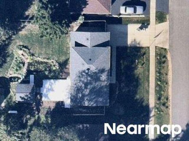 House for sale in Mchenry, Illinois