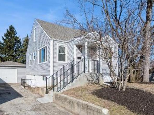 House for sale in Evergreen Park