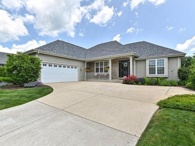 House for sale in Oak Creek