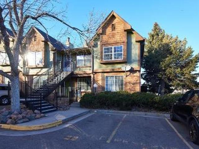 Condo for sale in Aurora City Place, Aurora