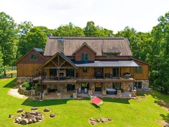 House for sale in Blue Ridge