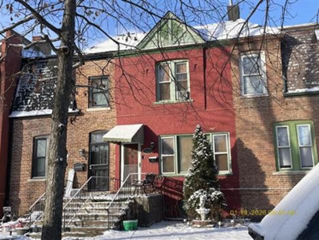 Townhouse for sale in Chicago Park, Illinois