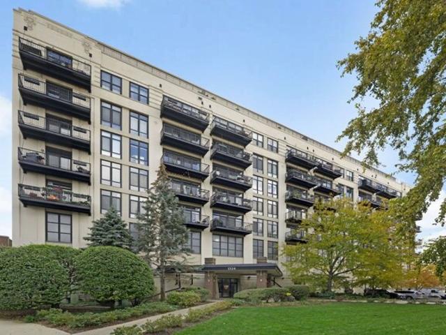 Condo for sale in Chicago, Illinois