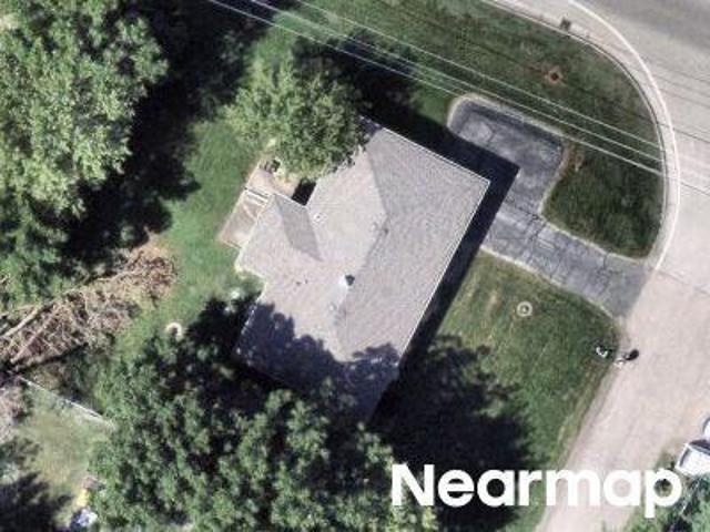 House for sale in Mchenry, Illinois