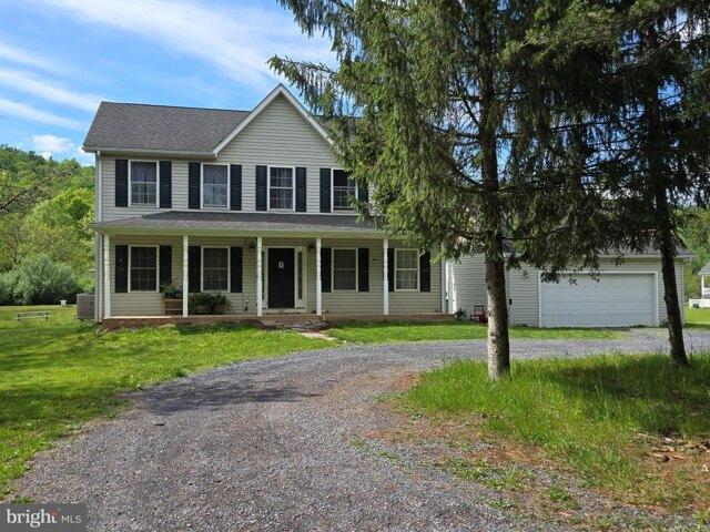 House for sale in Cross Junction
