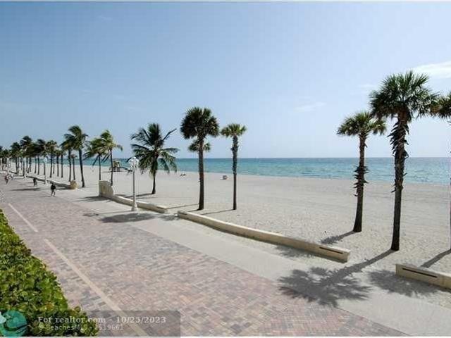 Land for sale in Hollywood