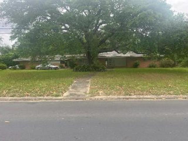 House for sale in Deridder