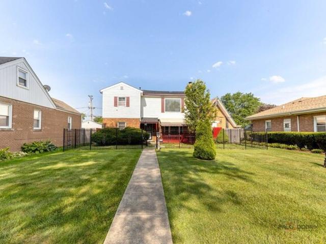House for sale in Broadview