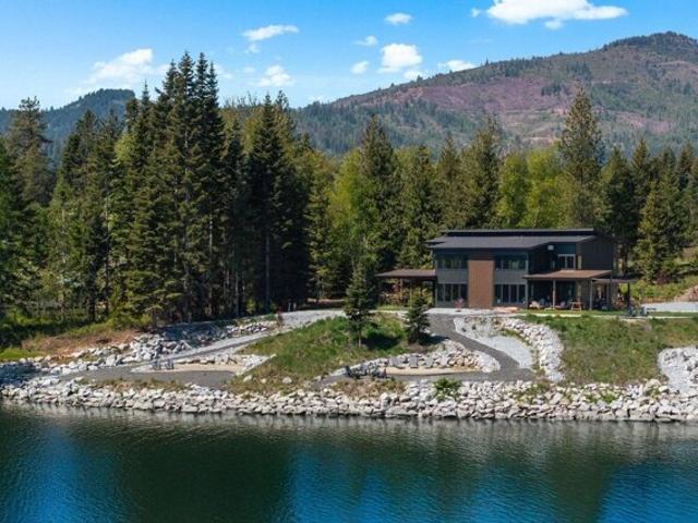 House for sale in Laclede, Idaho