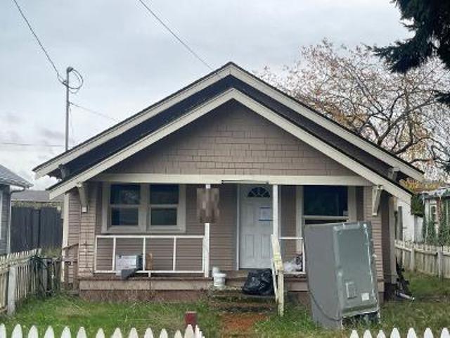 House for sale in Centralia, Lewis County