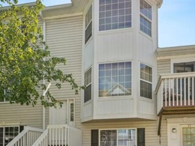 House for sale in Round Lake
