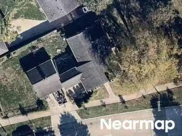 House for sale in Lincoln Park