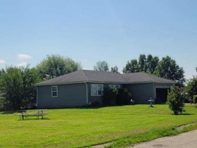 House for sale in Archie, Cass County