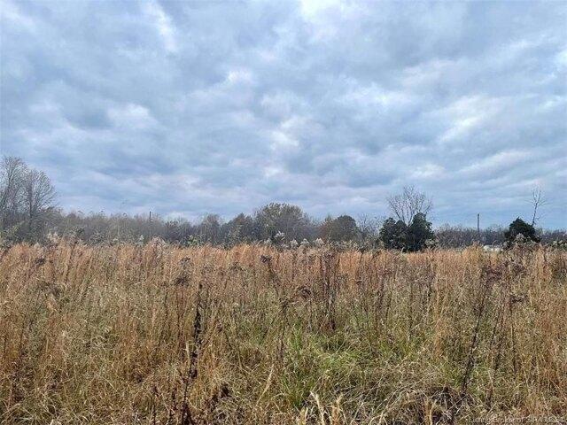 Land for sale in Scottsburg