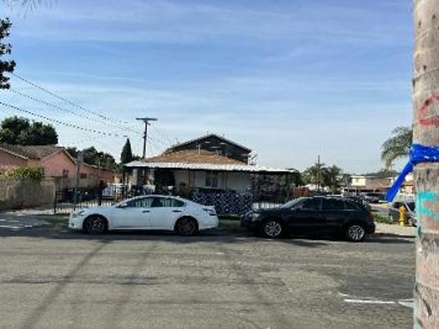 House for sale in Compton, Willowbrook