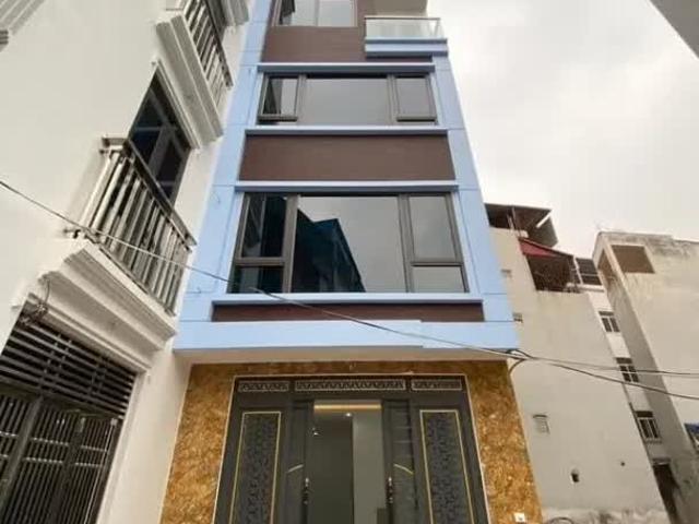 Nhà mặt phố bán tại Hoàn Kiếm, Hà Nội